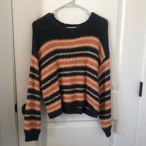 Billa bong, Lightly used orange and blue sweater.